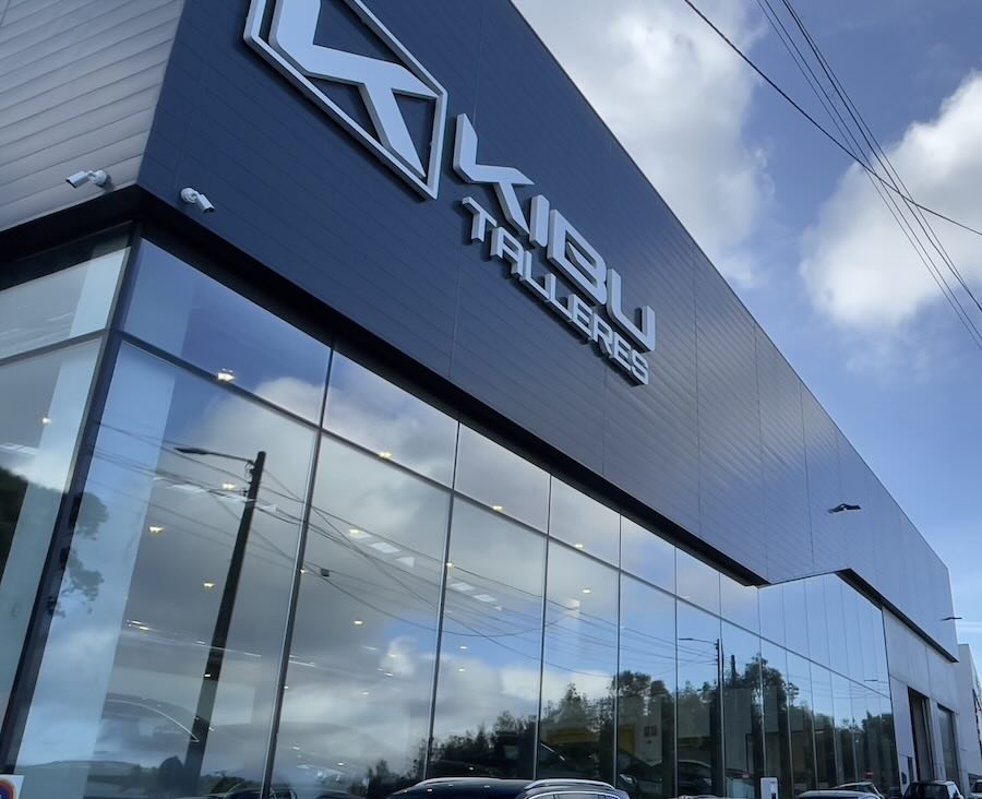 Taller mecanico en Ribeira