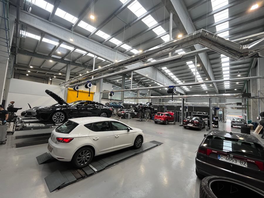 Taller mecanico en Ribeira